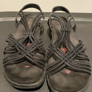 Sketchers elastic band sandals